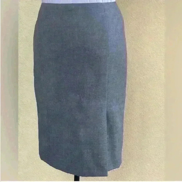 St. Emile Gray Wool Skirt Size 8 Excellent Condition! - Picture 2 of 8